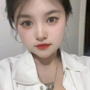 Meet your Posher, Luna